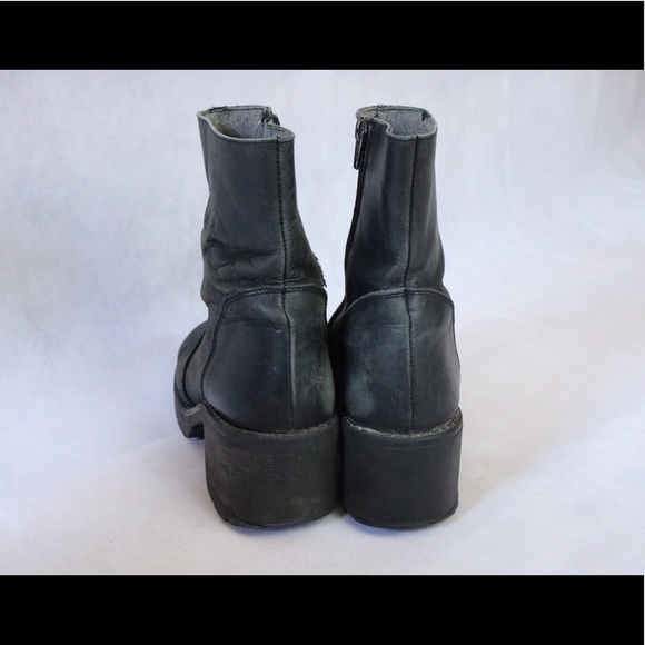 Vintage Steve Madden Block Heel Black Boots ! - Picture 3 of 5